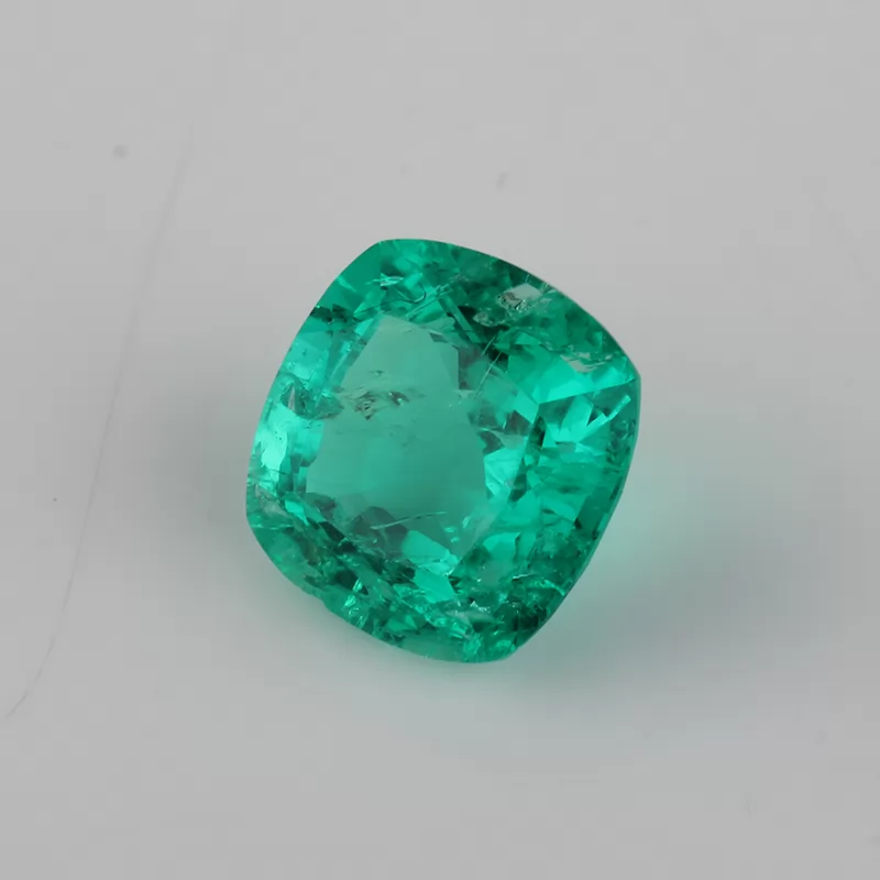 Colombia Green Color Cushion Cut Lab Grown Emerald with Inclushion