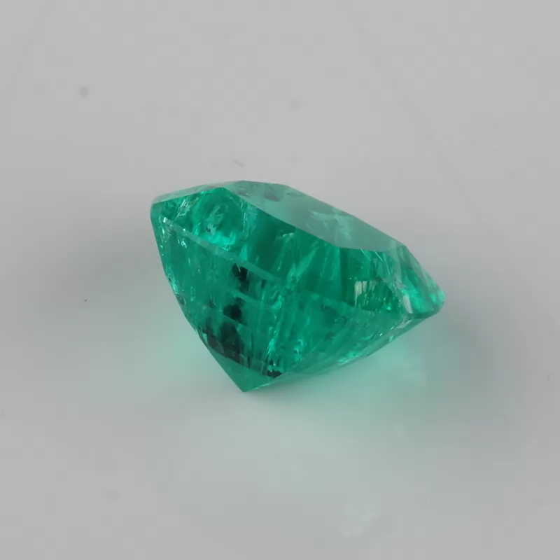 Colombia Green Color Cushion Cut Lab Grown Emerald with Inclushion