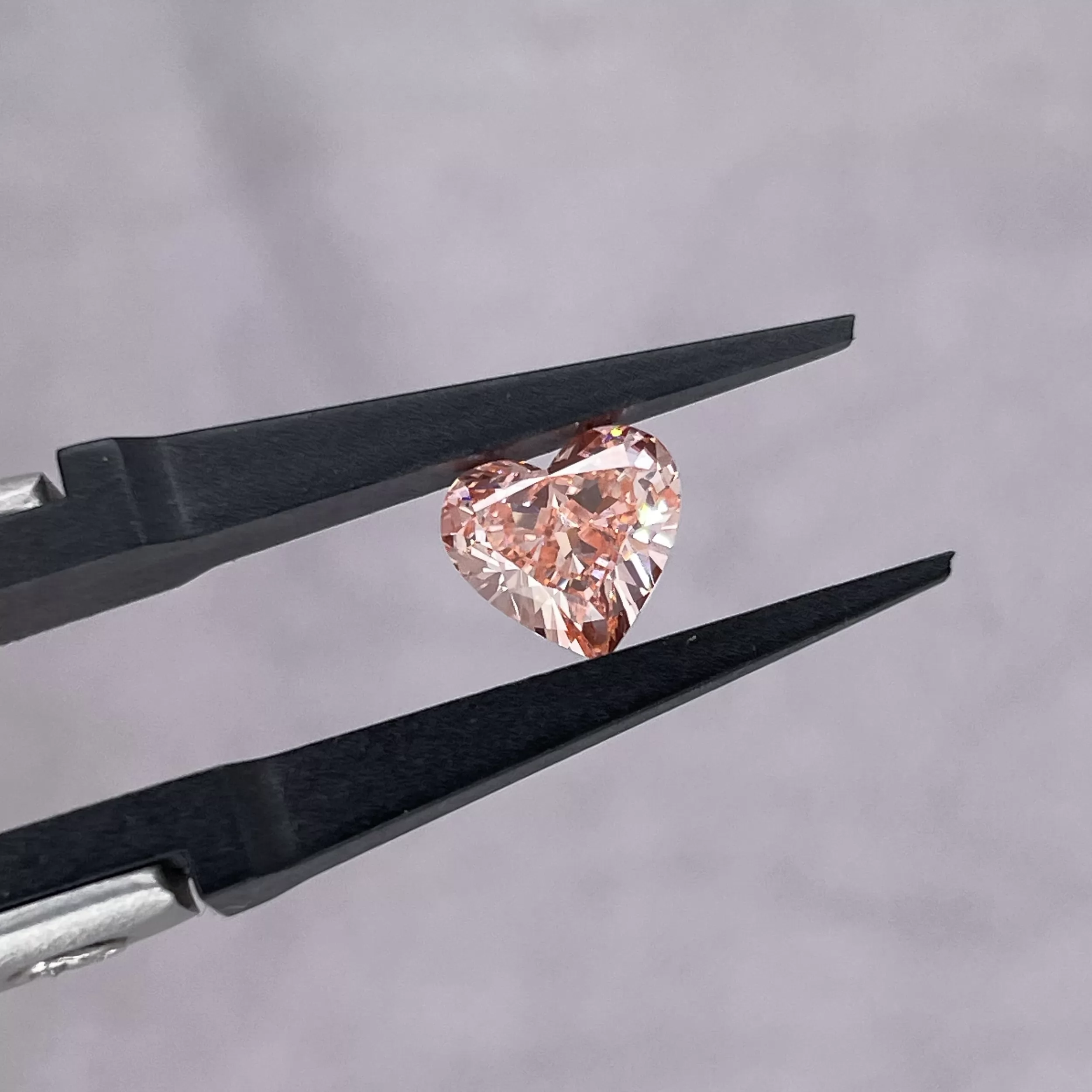 0.8ct to 1.0ct Pink Color Heart Cut Lab Grown Diamond