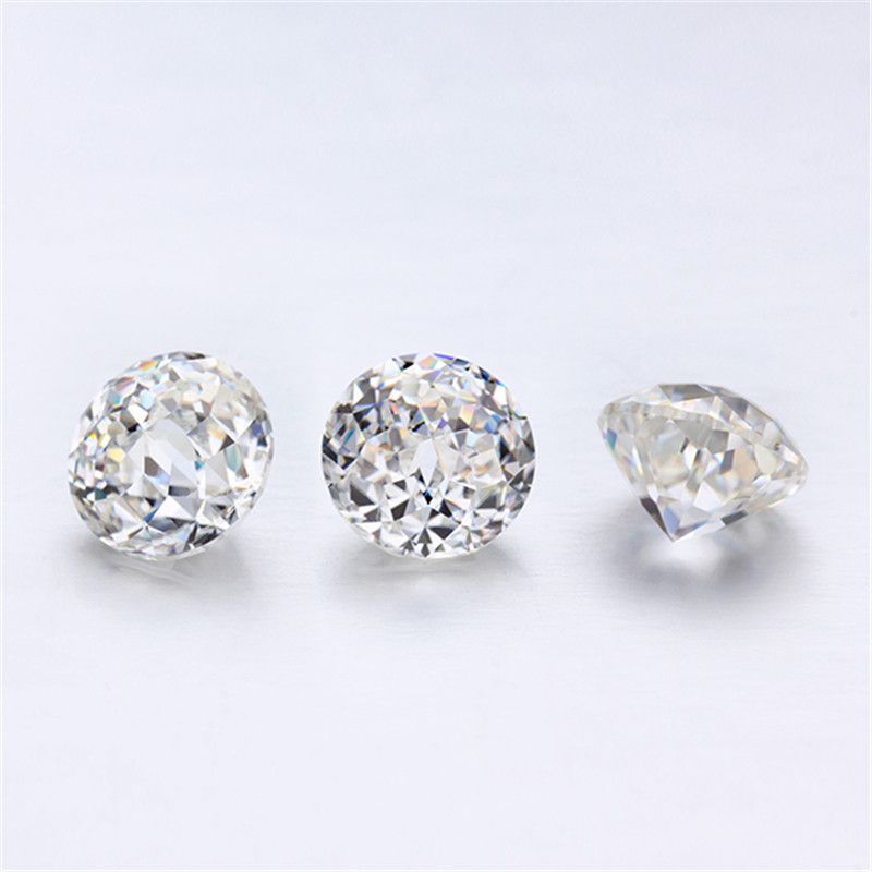 DEF Round Shape Jubilee Cut Moissanite