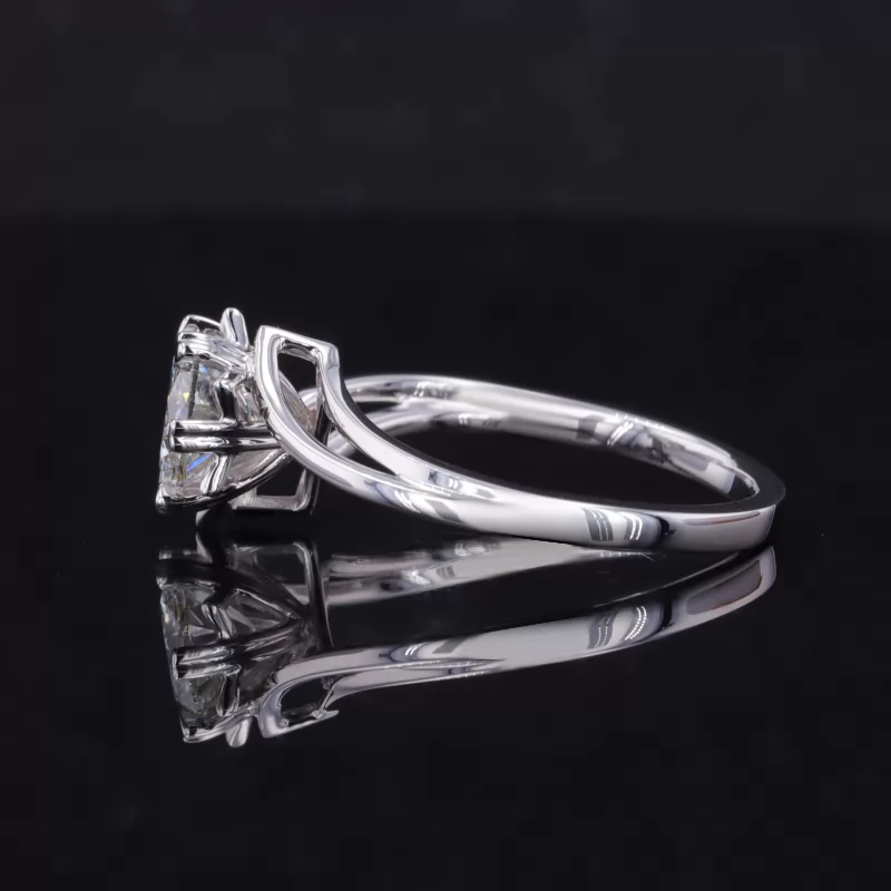 7mm Round Brilliant Cut Moissanite Meander Arrow Style Prongs Set Solitaire Engagement Ring