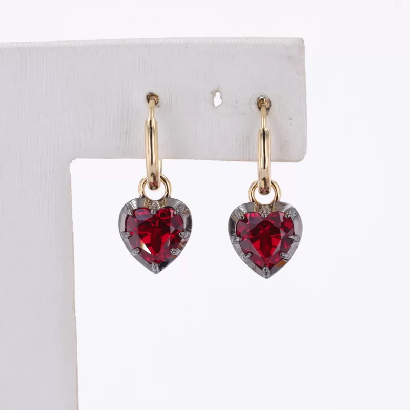 6×6mm Heart Cut Sapphire Emerald Ruby Moissanite 18K Gold Diamond Earrings