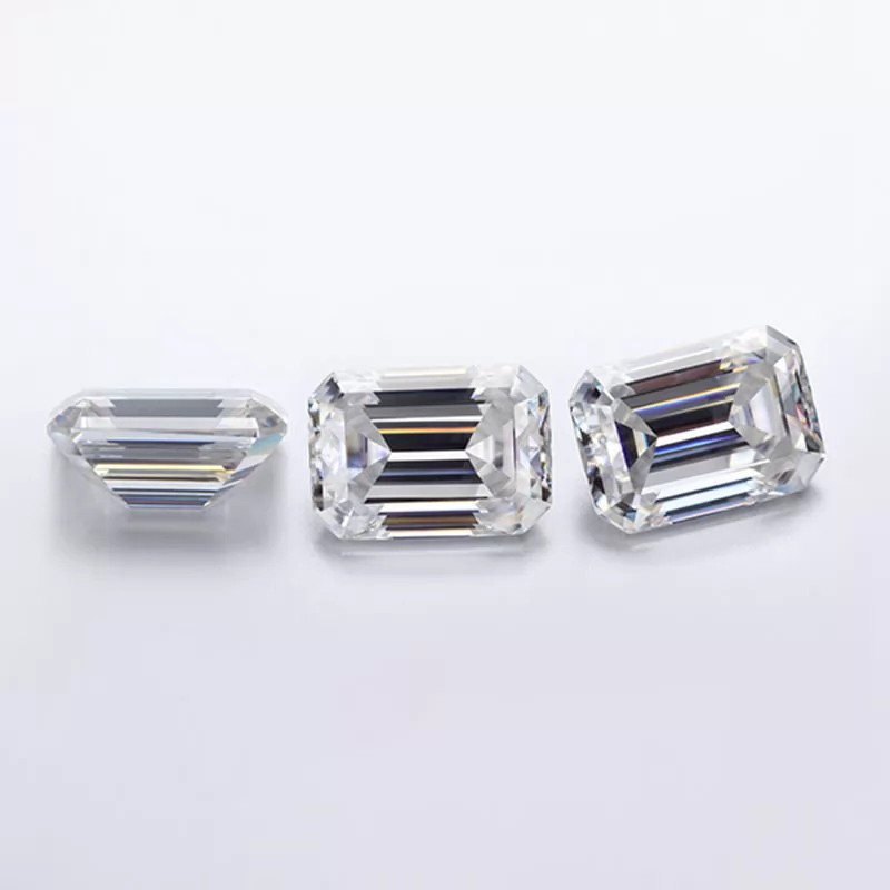 DEF VVS Octagon Emerald Cut Moissanite