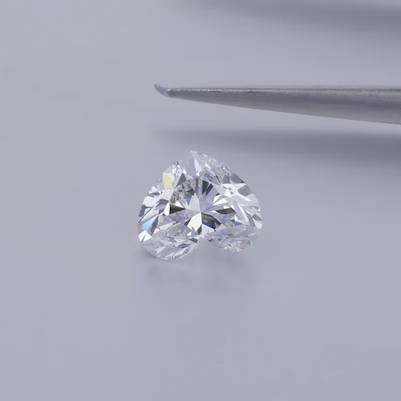 1.04ct E VVS2 Heart Cut IGI HPHT Lab Grown Diamond