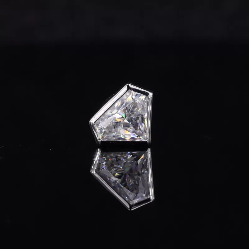 Fancy Shape Moissanite Bezel Set PT950 Diamond Pendant