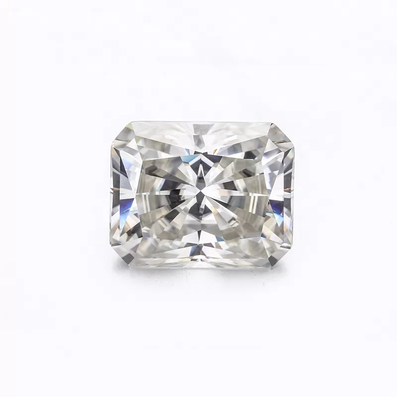 GH Color Radiant Cut Moissanite