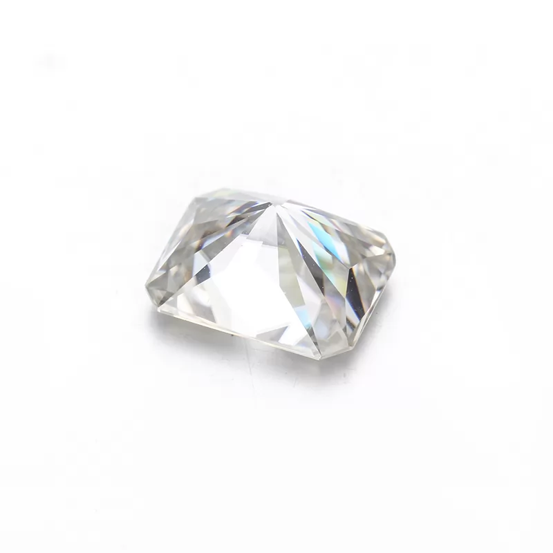 GH Color Radiant Cut Moissanite