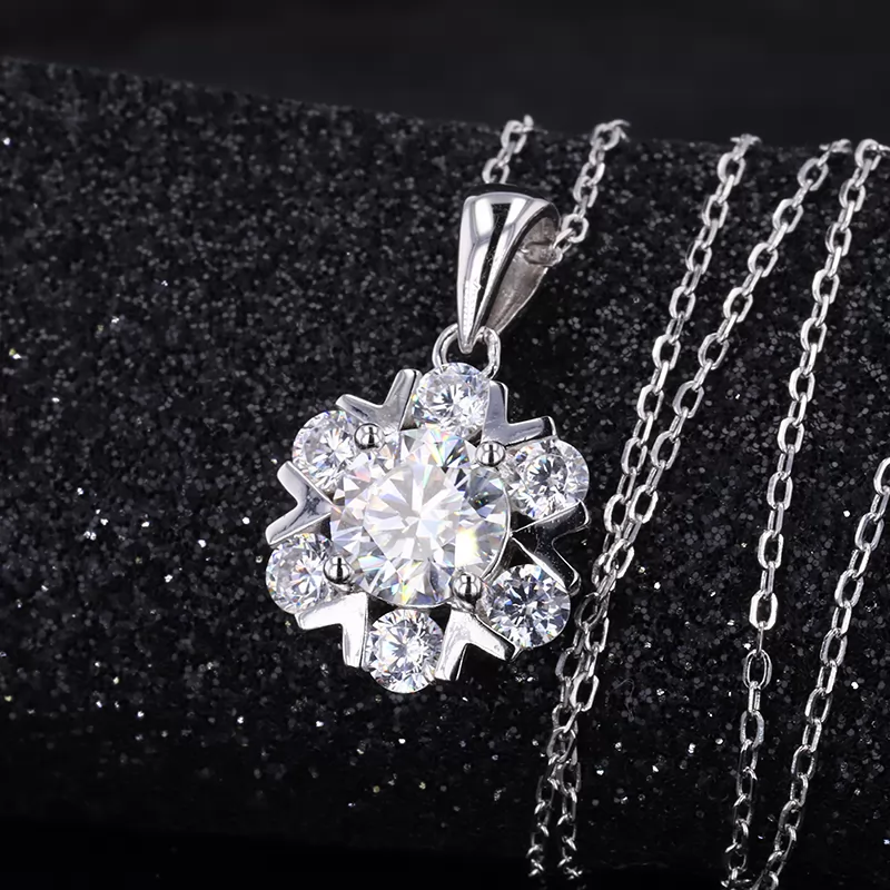 6.5mm Round Brilliant Cut Moissanite S925 Sterling Silver Diamond Pendant Necklace