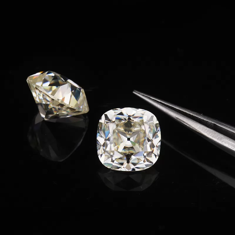 11.5×11.5mm IJ Color Cushion Shape Old Mine Cut Moissanite