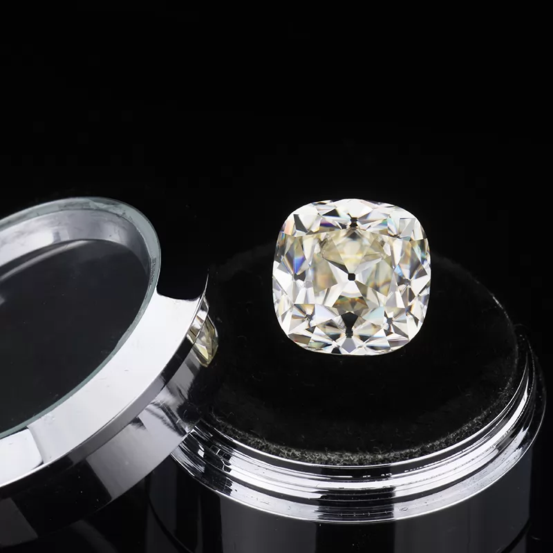 11.5×11.5mm IJ Color Cushion Shape Old Mine Cut Moissanite