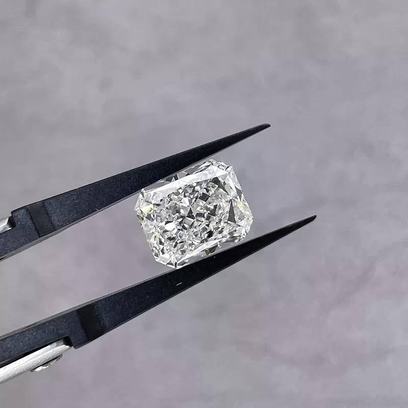 4.05ct G VS2 Radiant Cut IGI CVD Lab Grown Diamond