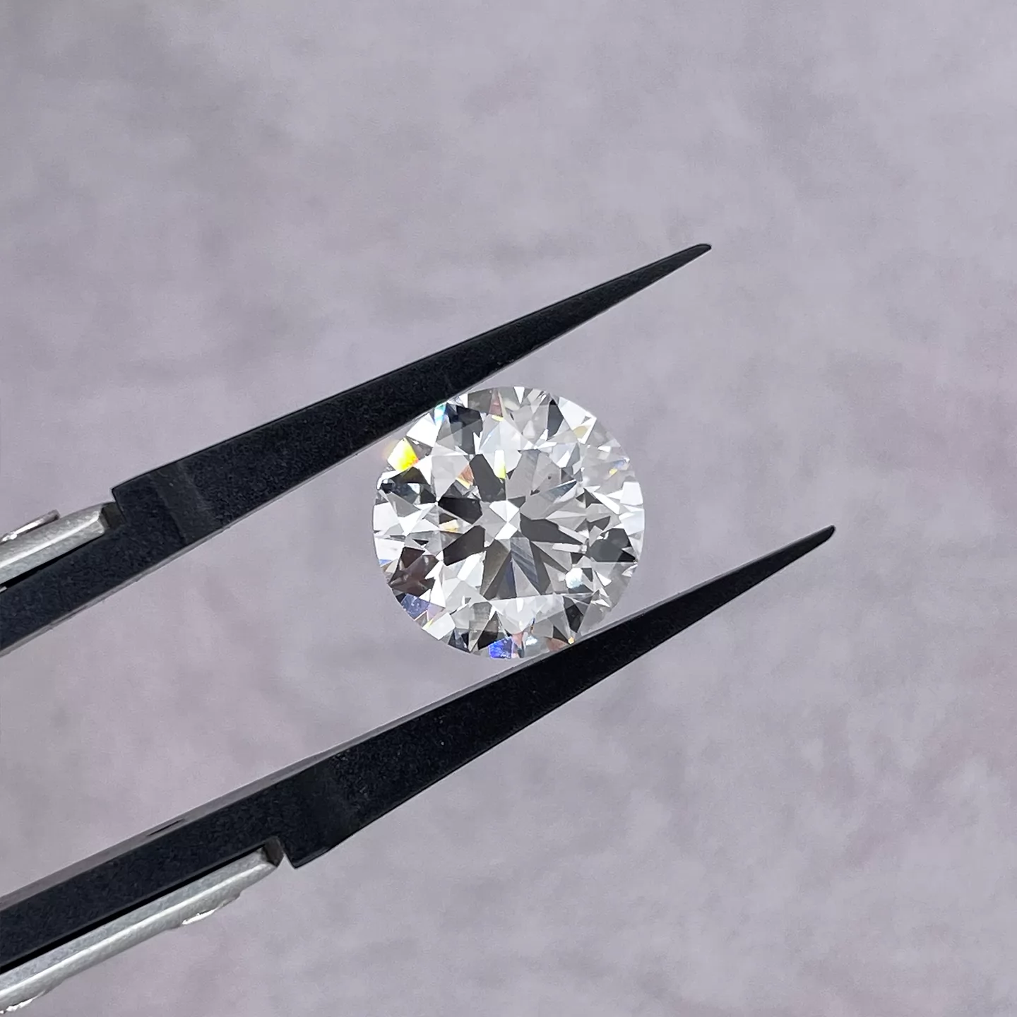 Round Brilliant Cut 5.02ct G Color CVD Lab Grown Diamond