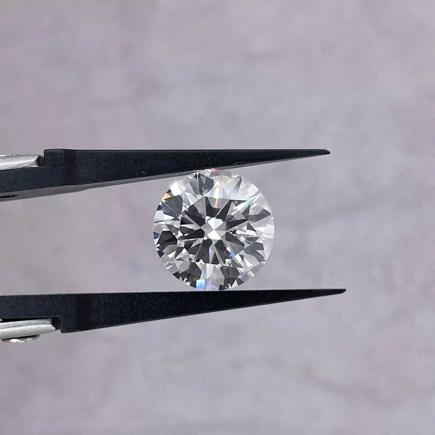 Round Brilliant Cut 4.69ct E Color CVD Lab Grown Diamond