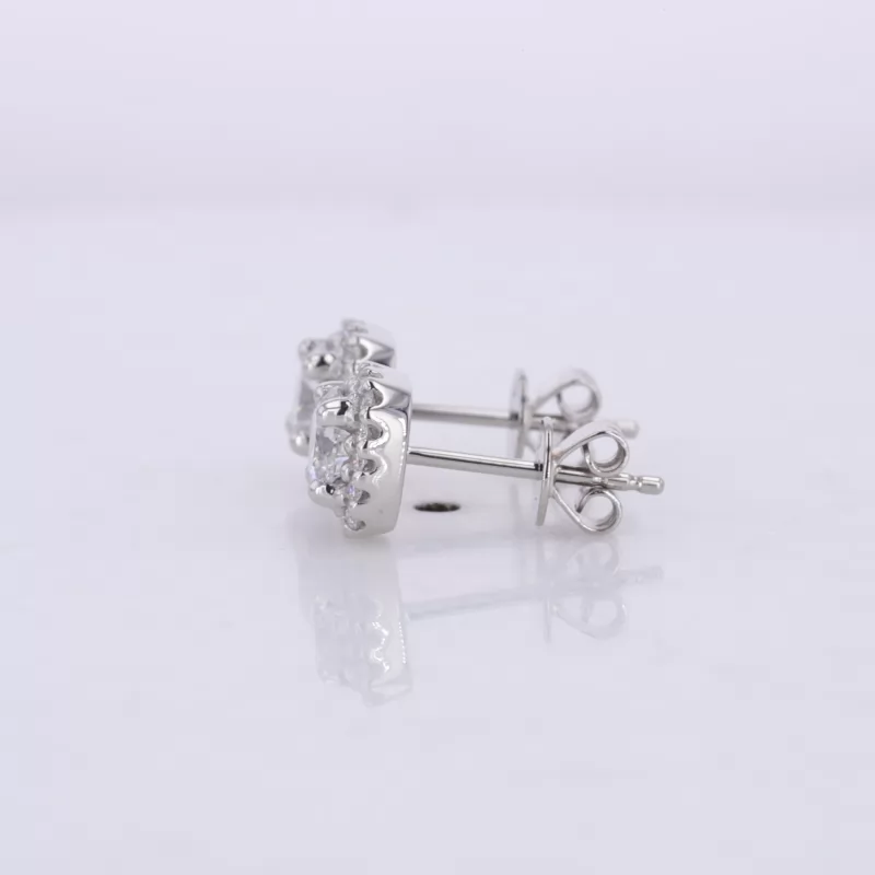 4.65mm Round Brilliant Cut Lab Grown Diamond Halo Set PT950 Diamond Stud Earrings