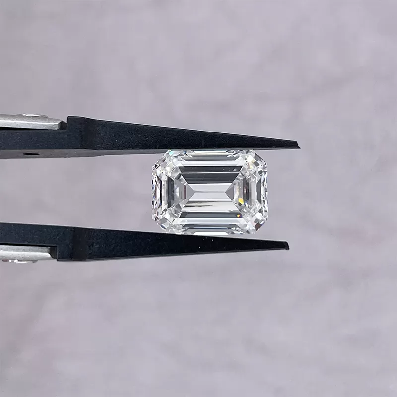 5.61ct D VS1 Octagon Emerald Cut IGI CVD Lab Grown Diamond