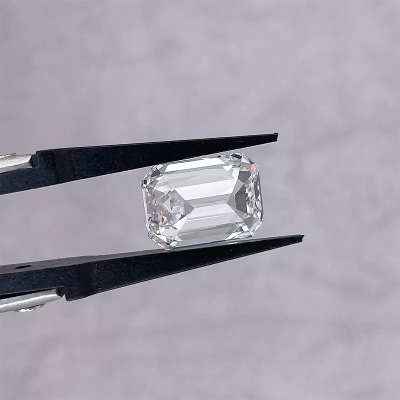 5.61ct D VS1 Octagon Emerald Cut IGI CVD Lab Grown Diamond