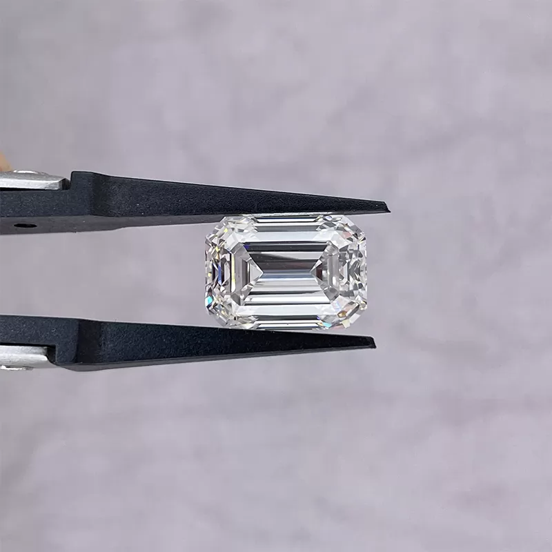 6.31ct G VS1 Octagon Emerald Cut IGI CVD Lab Grown Diamond