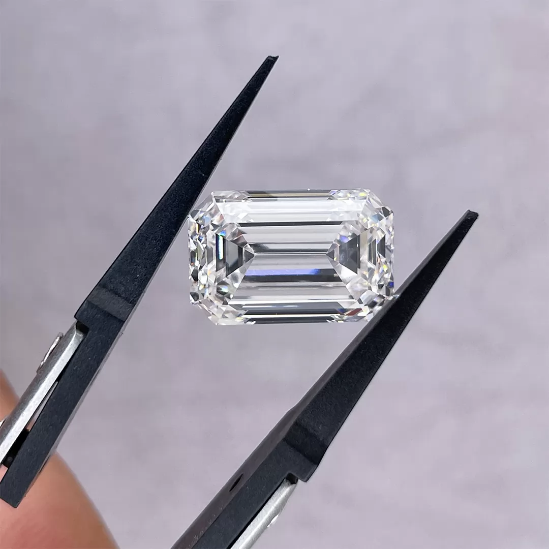 10.82ct G VVS2 Octagon Emerald Cut IGI CVD Lab Grown Diamond