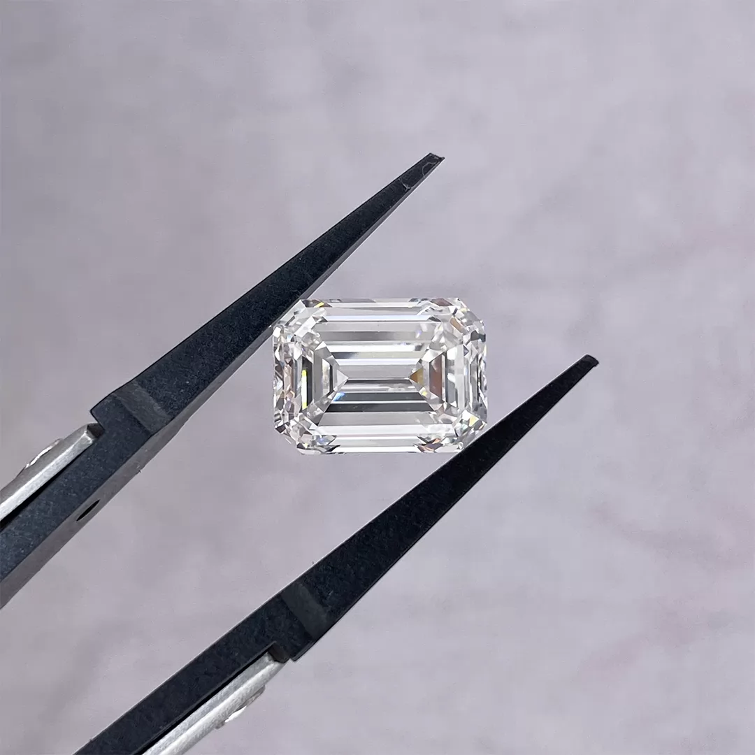 6.12ct H VS1 Octagon Emerald Cut IGI CVD Lab Grown Diamond