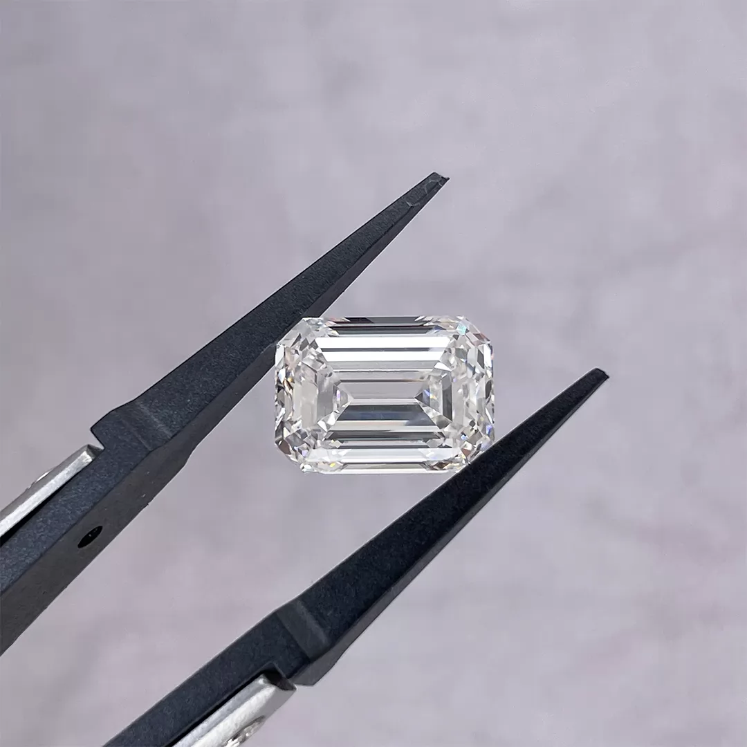 6.12ct H VS1 Octagon Emerald Cut IGI CVD Lab Grown Diamond