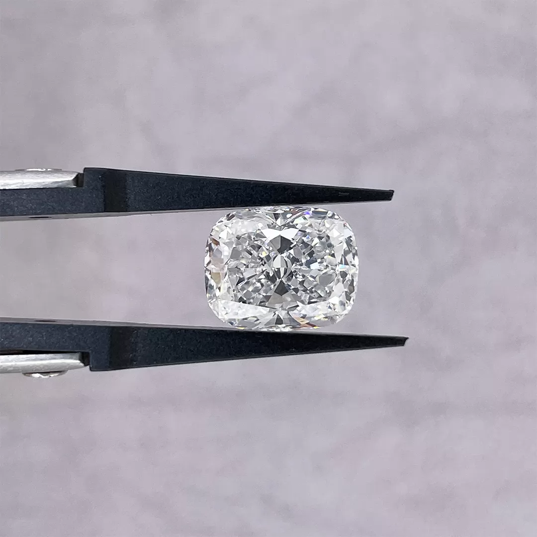 5.532ct DEF SI Cushion Cut IGI CVD Lab Grown Diamond