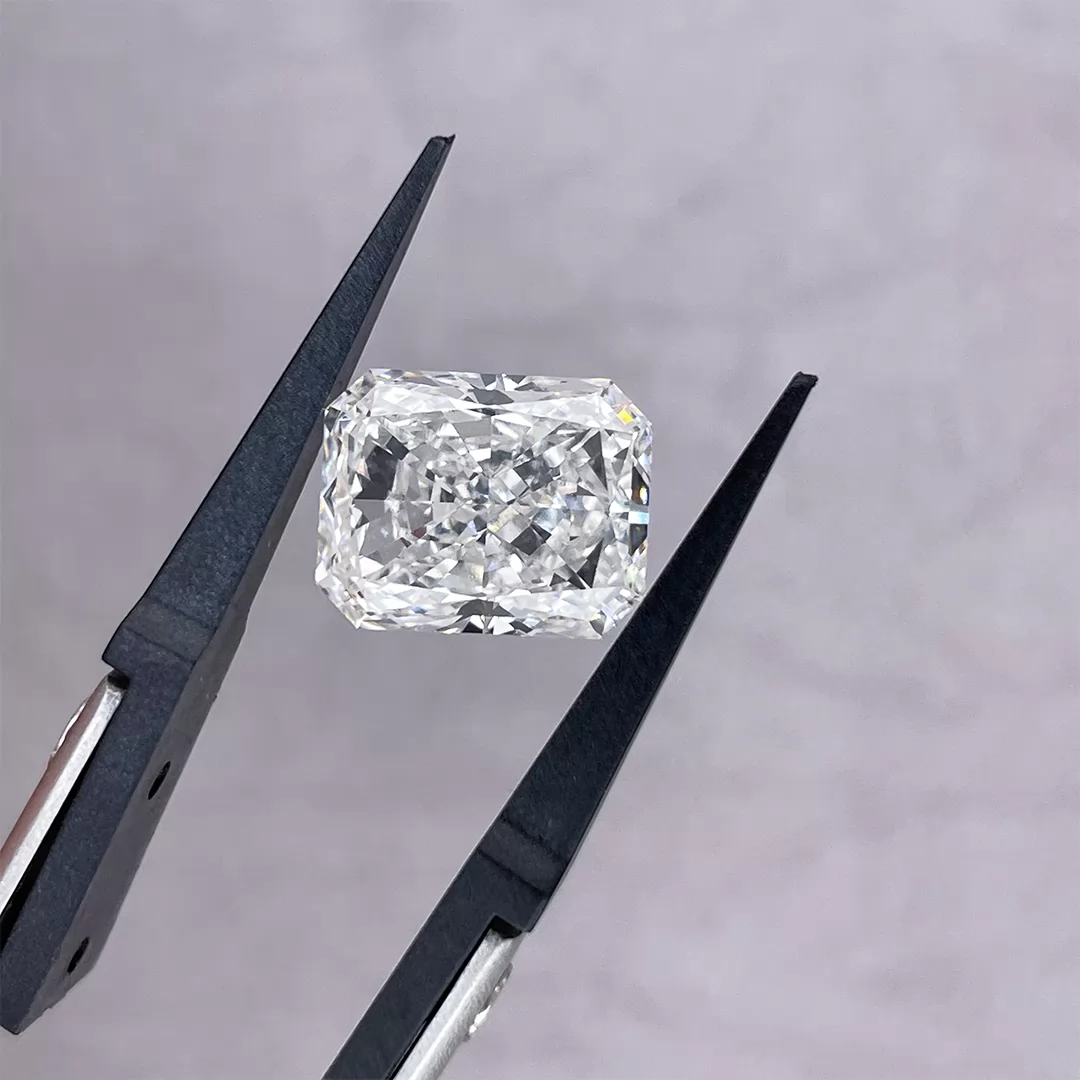 7.03ct F VS2 Radiant Cut IGI CVD Lab Grown Diamond