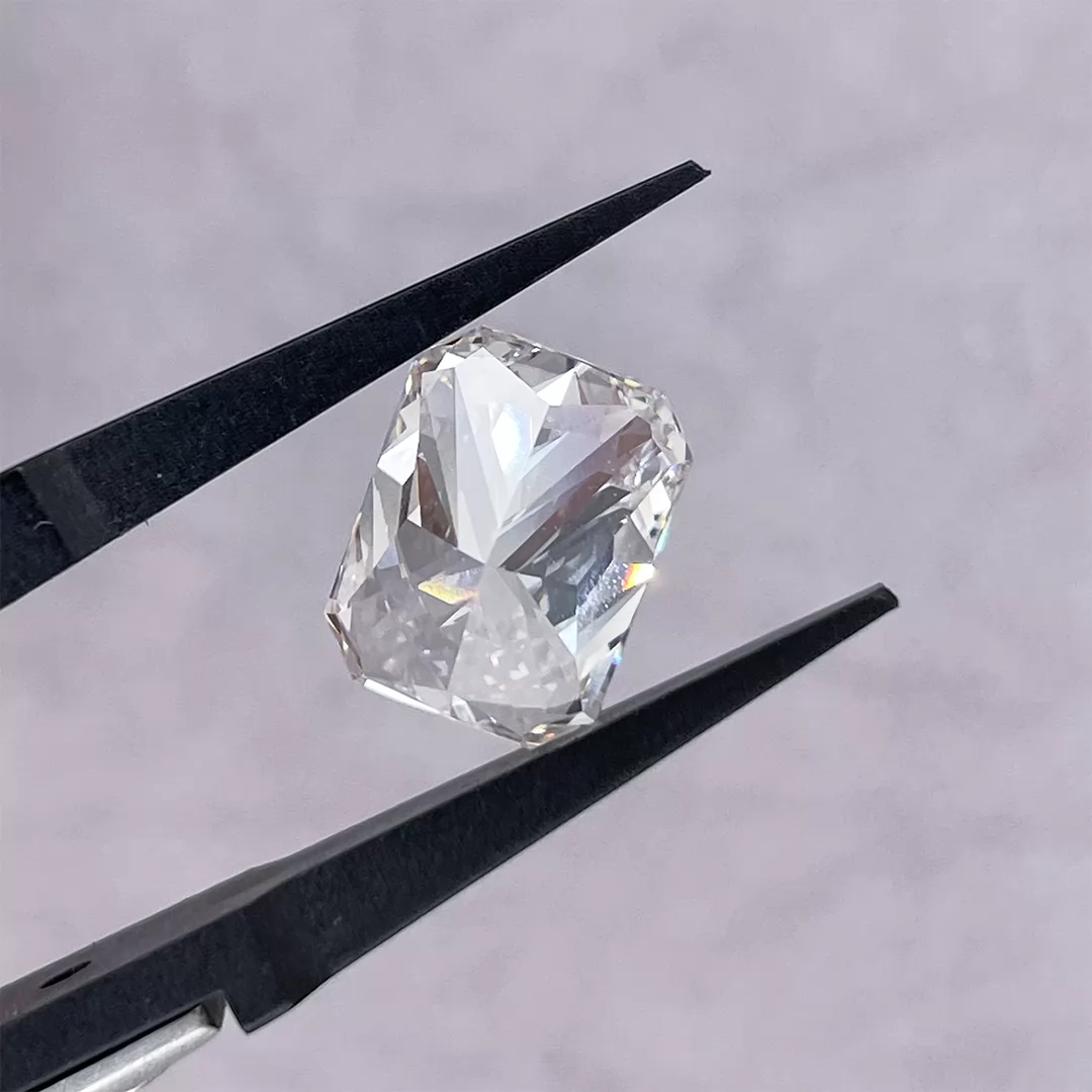 5.69ct H VS2 Radiant Cut IGI CVD Lab Grown Diamond