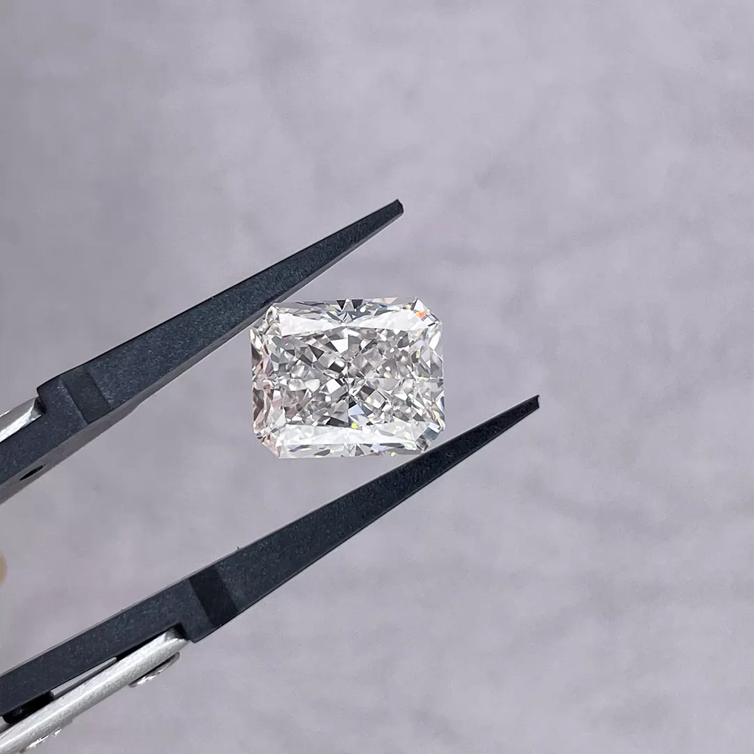 5.76ct H VS1 Radiant Cut IGI CVD Lab Grown Diamond