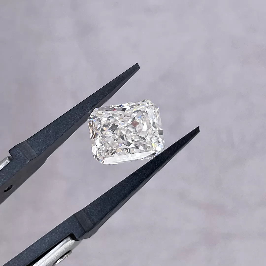 5.76ct H VS1 Radiant Cut IGI CVD Lab Grown Diamond