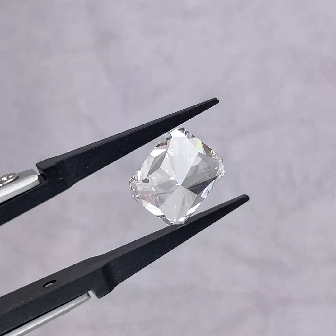 5.76ct H VS1 Radiant Cut IGI CVD Lab Grown Diamond