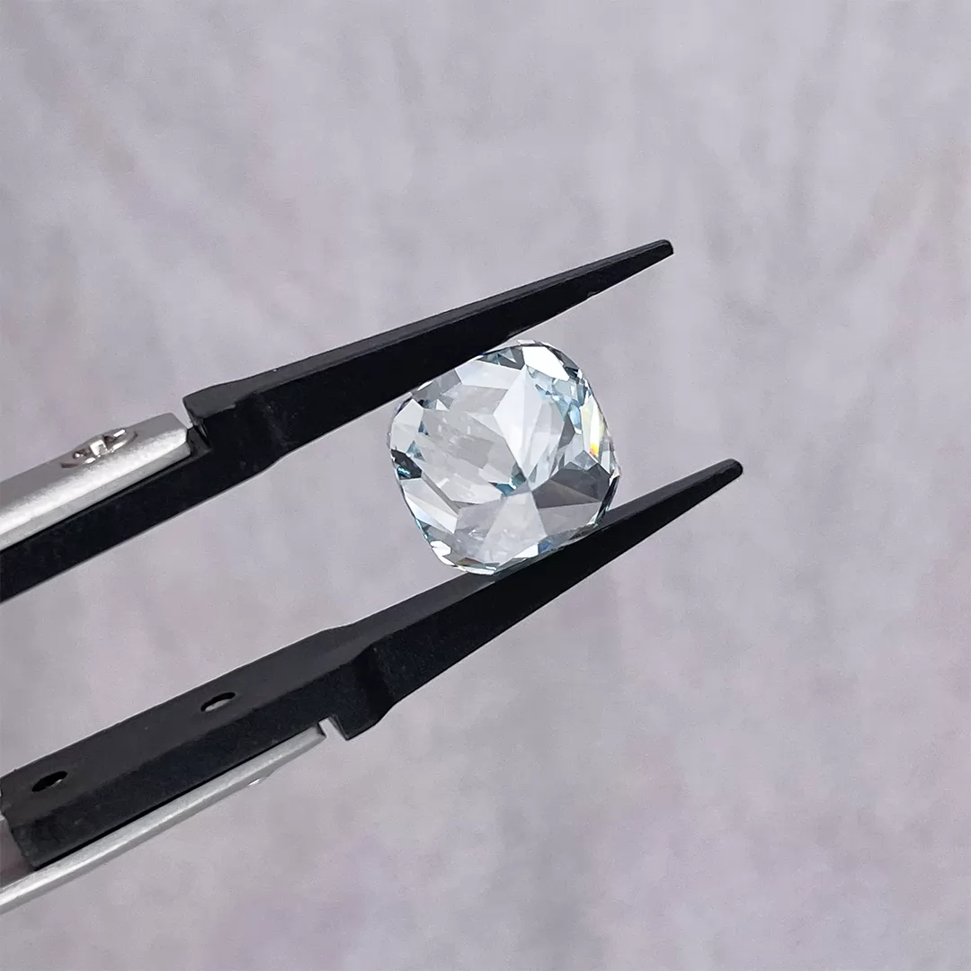 Blue Color 5.65ct Cushion Cut Lab Grown Diamond