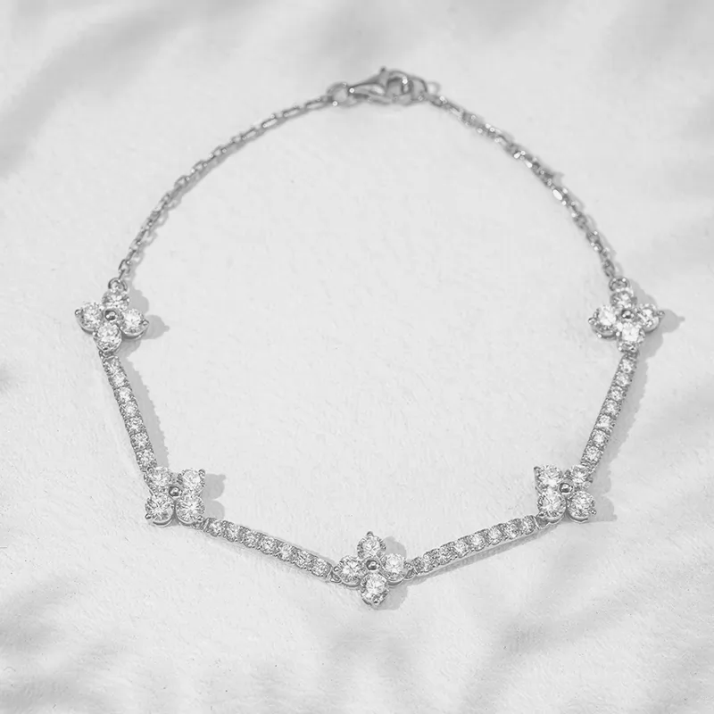 18K Solid Gold Flower Shape 3.2mm Round Cut Lab Diamond Bracelet
