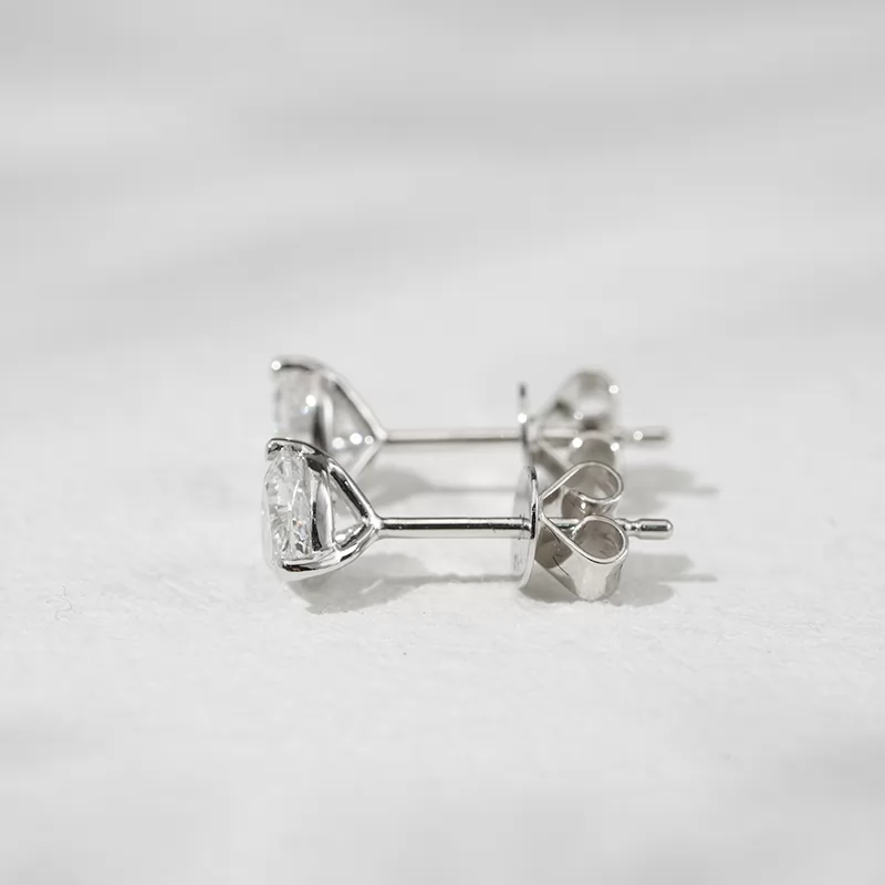 5×5mm Heart Cut Lab Grown Diamond 18K White Gold Diamond Stud Earrings