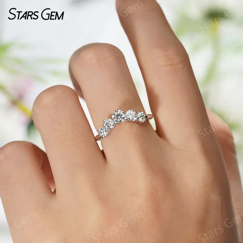 4mm Round Brilliant Cut Moissanite S925 Sterling Silver Five Stone Diamond Ring