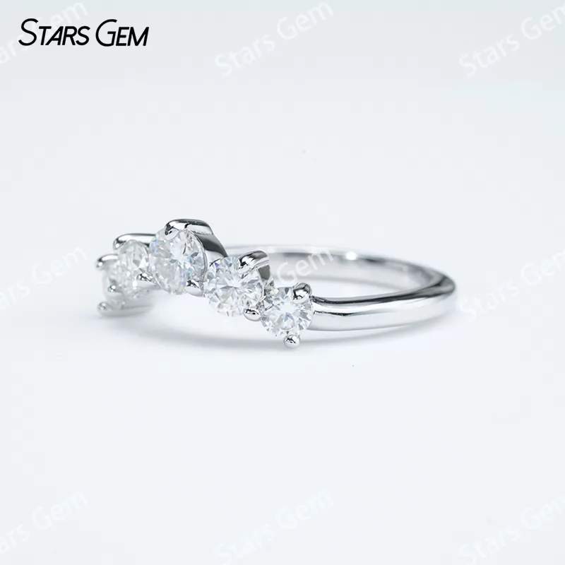 4mm Round Brilliant Cut Moissanite S925 Sterling Silver Five Stone Diamond Ring