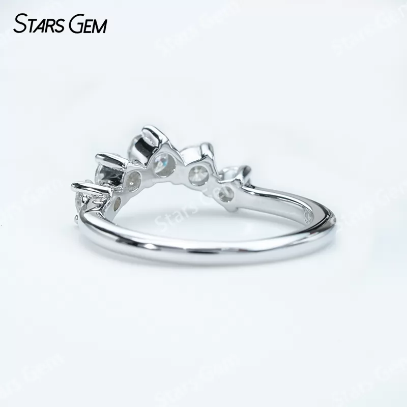 4mm Round Brilliant Cut Moissanite S925 Sterling Silver Five Stone Diamond Ring