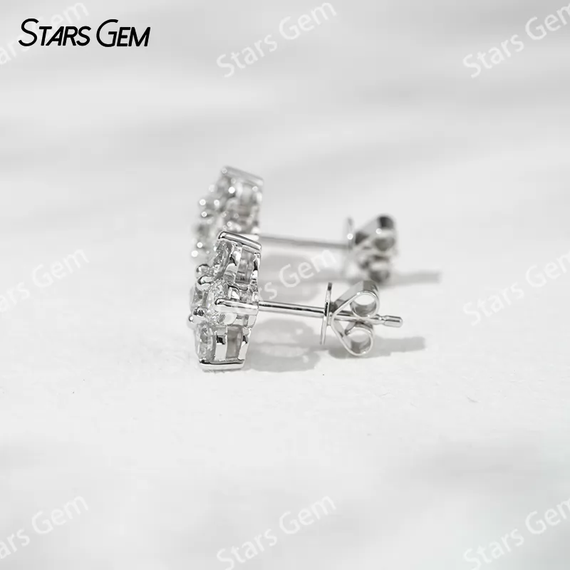 3.2mm Round Brilliant Cut Lab Grown Diamond 18K Gold Diamond Stud Earrings