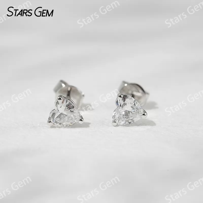 5×5mm Heart Cut Lab Grown Diamond 18K White Gold Diamond Stud Earrings