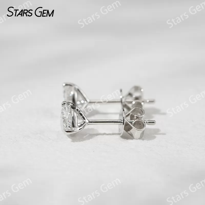 5×5mm Heart Cut Lab Grown Diamond 18K White Gold Diamond Stud Earrings