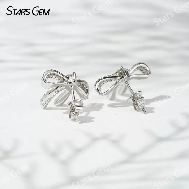 3.9mm Round Brilliant Cut Lab Grown Diamond Bowknot 18K White Gold Diamond Stud Earrings