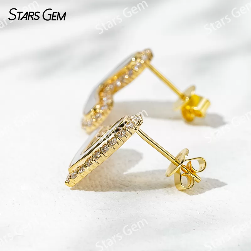 1.3mm Round Brilliant Cut Lab Grown Diamond 18K Gold Diamond Stud Earrings