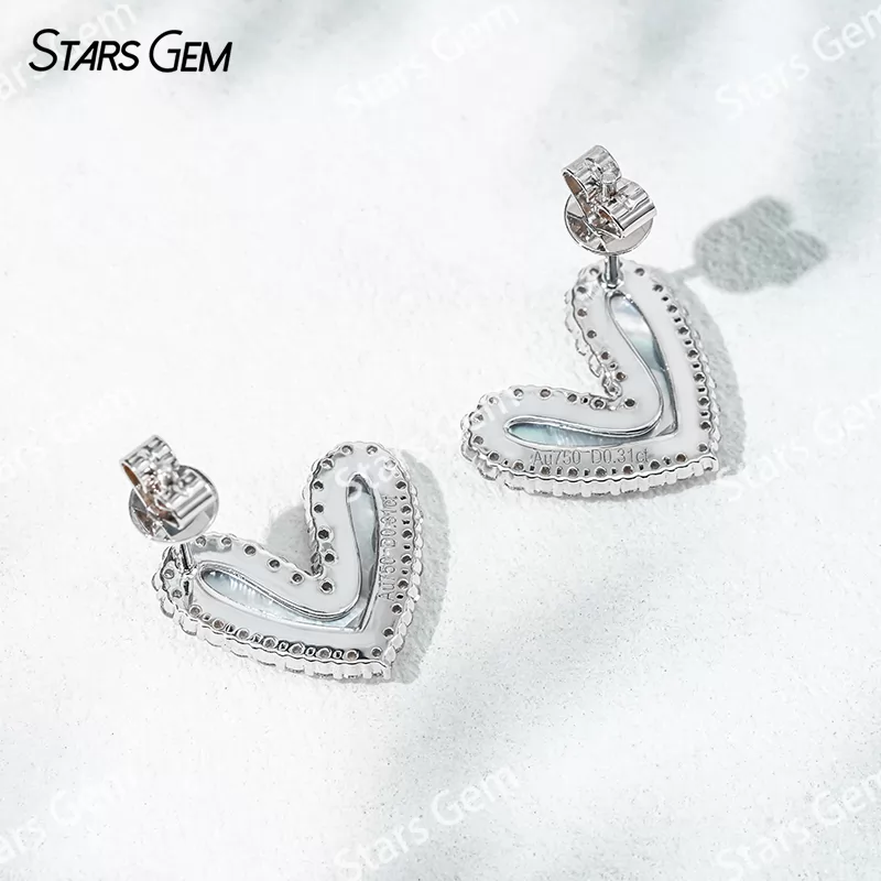 1.3mm Round Brilliant Cut Lab Grown Diamond 18K Gold Diamond Stud Earrings