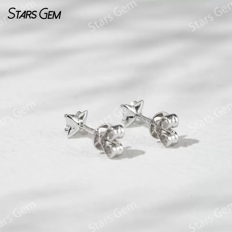 2.5×2.5mm Princess Cut Lab Grown Diamond 18K Gold Diamond Stud Earrings