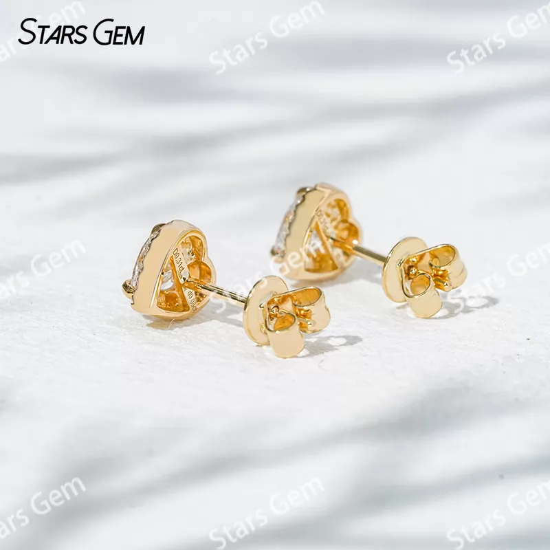 4.5×4.5mm Heart Cut Lab Grown Diamond 18K Gold Diamond Stud Earrings