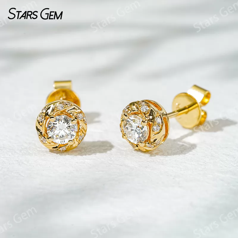3.6mm Round Brilliant Cut Lab Grown Diamond 18K Gold Diamond Stud Earrings