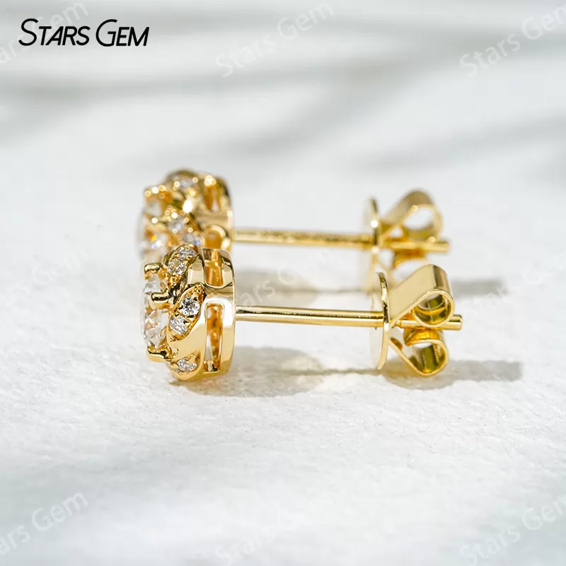 3.6mm Round Brilliant Cut Lab Grown Diamond 18K Gold Diamond Stud Earrings