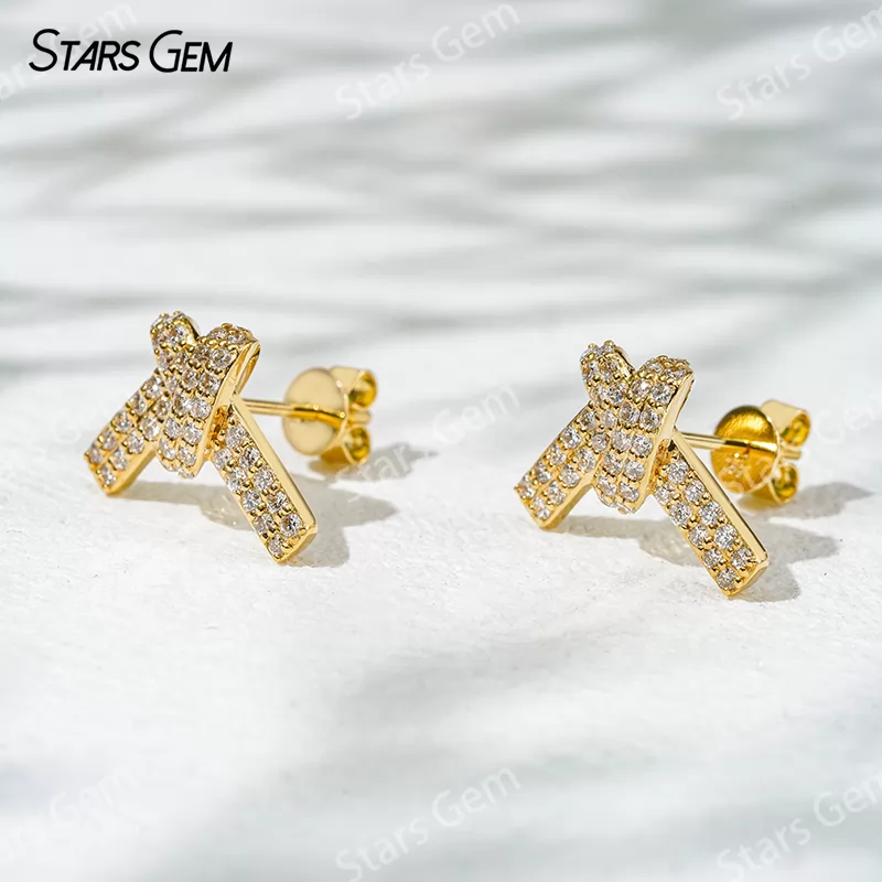 0.9mm Round Brilliant Cut Lab Grown Diamond Ribbon Knot Design 18K Gold Diamond Stud Earrings