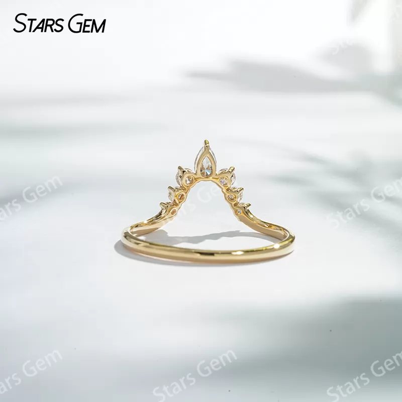 18k Yellow Gold V Shaped Wedding Band with Pear Shape and Round Lab Diamonds Wedding Ring
