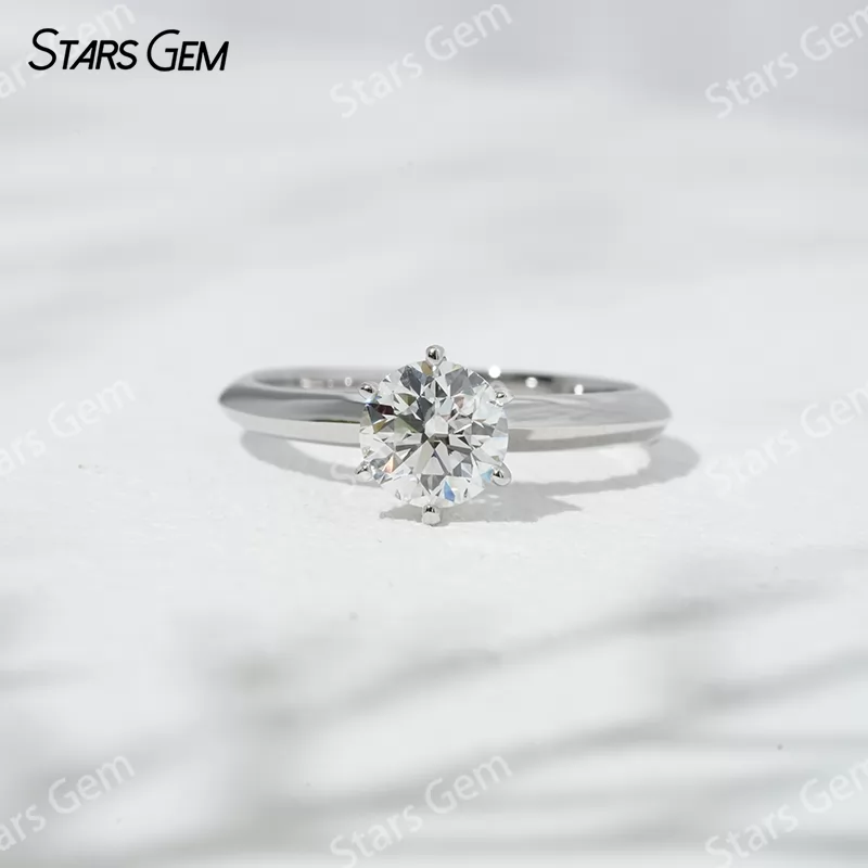 0.85ct Round Brilliant Cut Lab Grown Diamond 6 Prongs Set 18K Yellow Gold Solitaire Engagement Ring