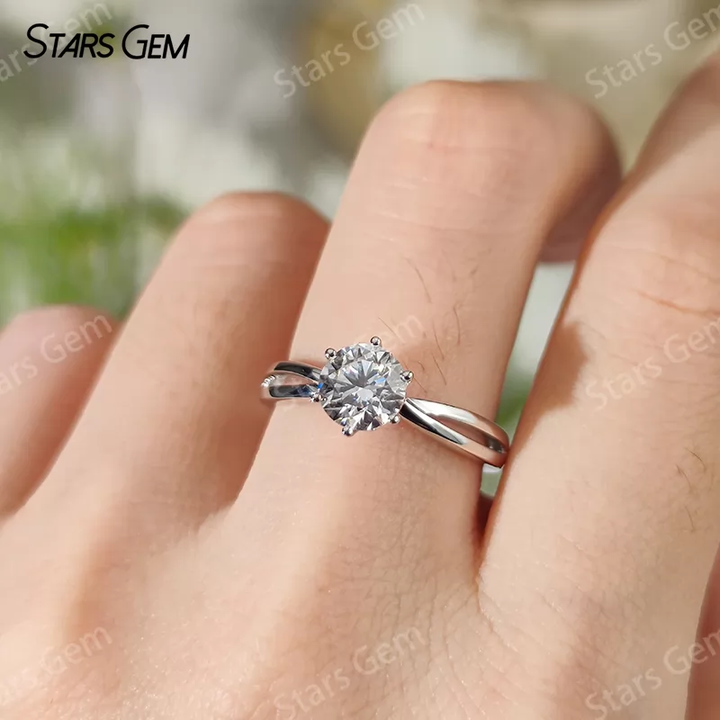 0.5ct Round Cut Lab Diamond 6 Prongs Twist Type 18K Gold Solitaire Engagement Ring